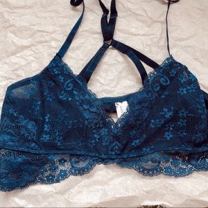 🌻Navy blue Lacey brallette